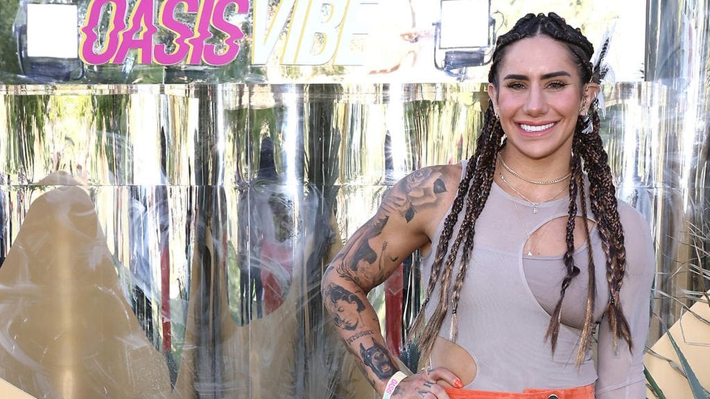 Stefi Cohenia syytetään perheväkivallasta.