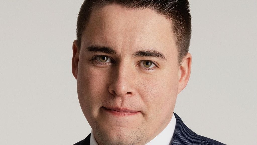 Kolmekymppinen maatalousyrittäjä Christoffer Ingo Vaasan vaalipiiristä nousee RKP:n kansanedustajaksi.