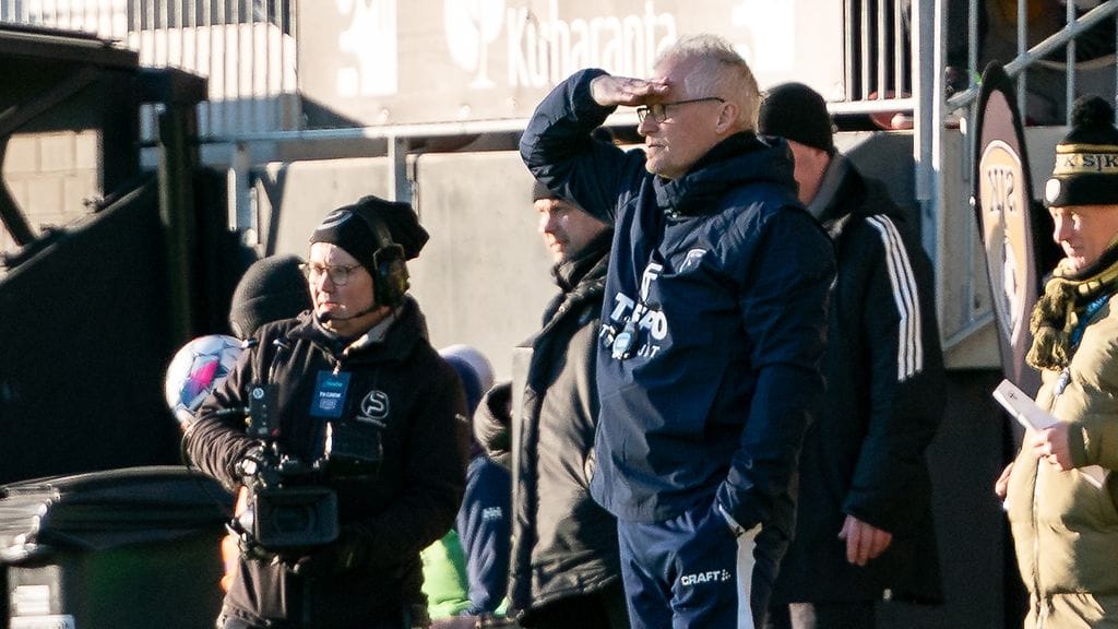 Rauno Ojanen työskenteli pitkään AC Oulun kirjoilla.