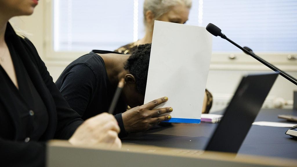 Helsingin käräjäoikeus vangitsi lauantaina 40-vuotiaan naisen, jota poliisi epäilee kahdeksan kuukauden ikäisen vauvansa murhasta.