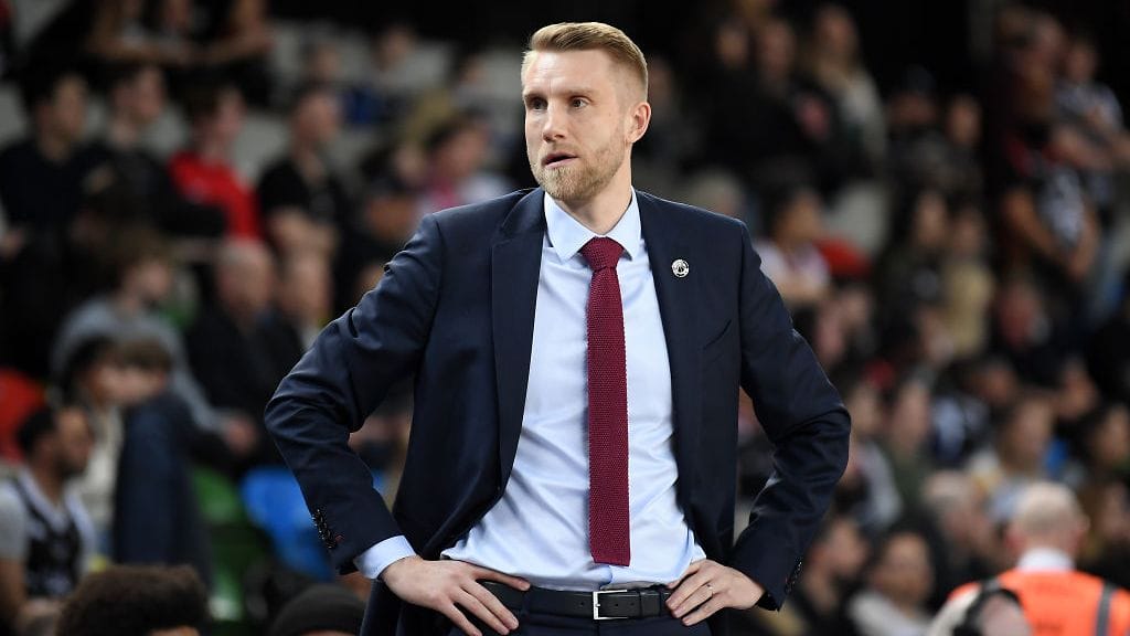 Tuomas Iisalo johdatti päättyneellä kaudella Paris Basketballin Eurocupin mestariksi.