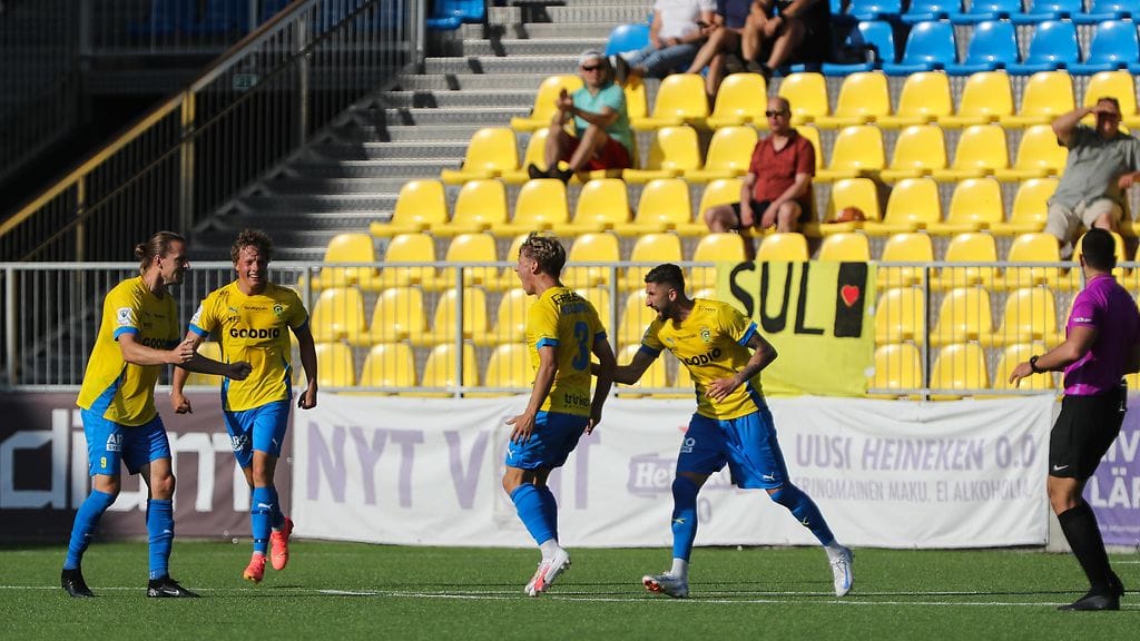 Gnistan venyi tasuriin Turussa.