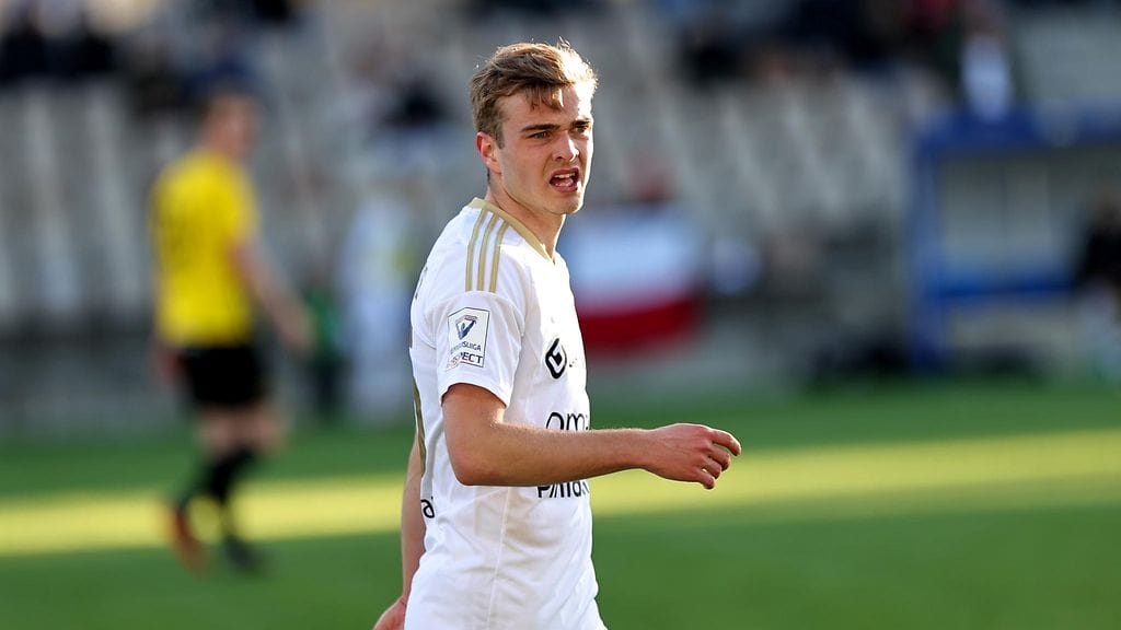 Daniel Håkans siirtyy norjalaisesta Vålerengasta Puolan Lech Poznaniin.