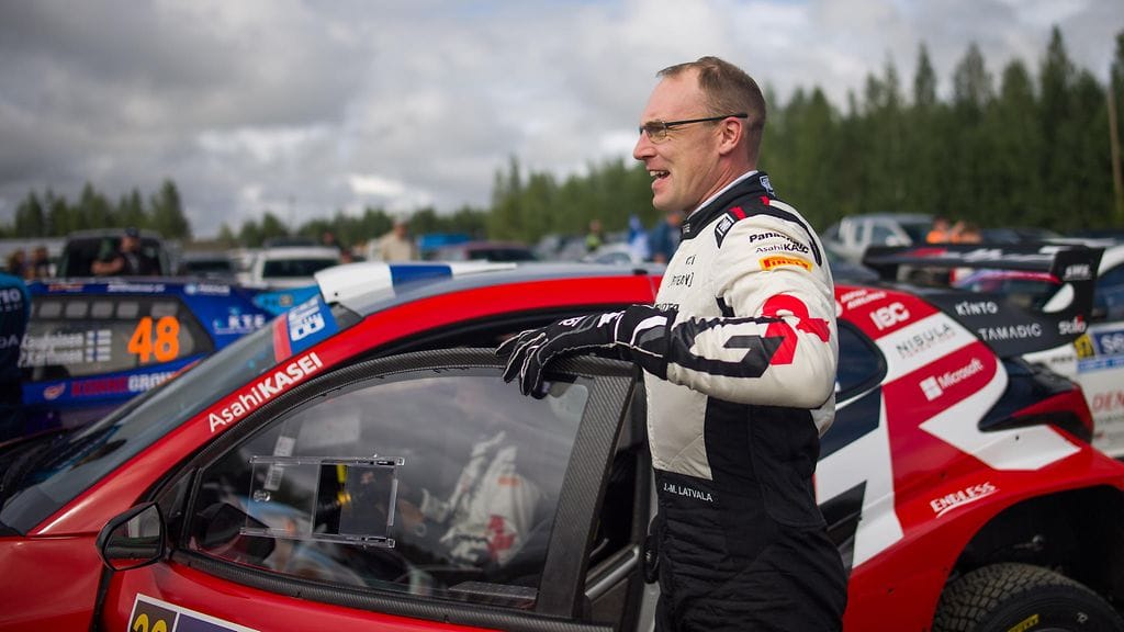 Jari-Matti Latvala letkautti onnistumisensa jälkeen jatkostaan: "Täytyy kysyä pomoltani"
