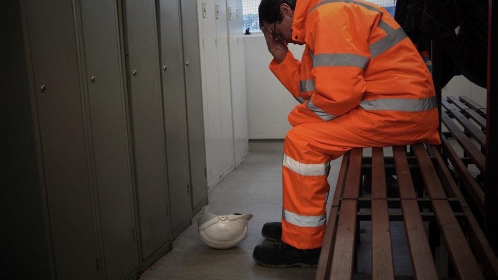 Lyhyet mielenterveysperusteiset sairauspoissaolot eivät kaikki näy tilastoissa. Kuvituskuva.