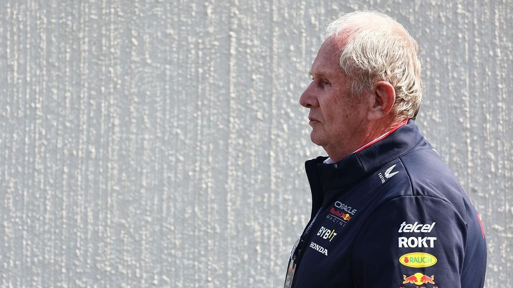 Helmut Marko on kommentoinut Max Verstappenin tulevaisuuden ympärillä pyöriviä huhuja.