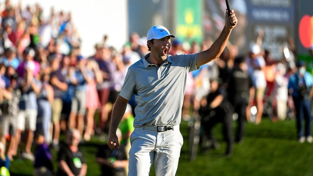 Tästä kaikki alkoi: Scottie Scheffler juhli ensimmäistä PGA-kisavoittoaan Phoenix Openissa helmikuussa 2022.