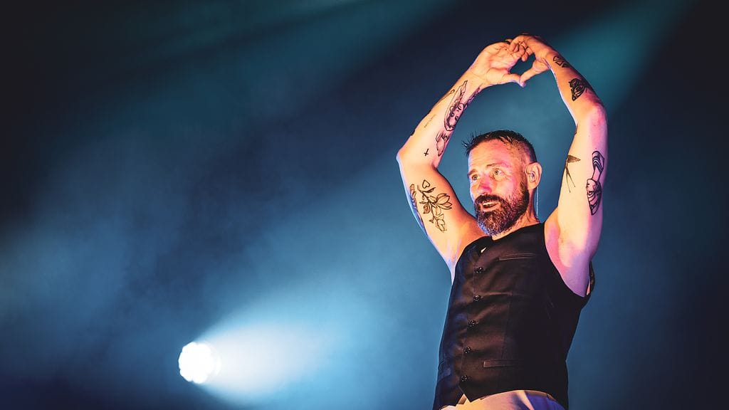 Fanit uskovat näkevänsä Jarkko Suon vielä lavalla ja tekemässä musiikkia, vaikka Lauri Tähkä jättikin eilen hyvästit.