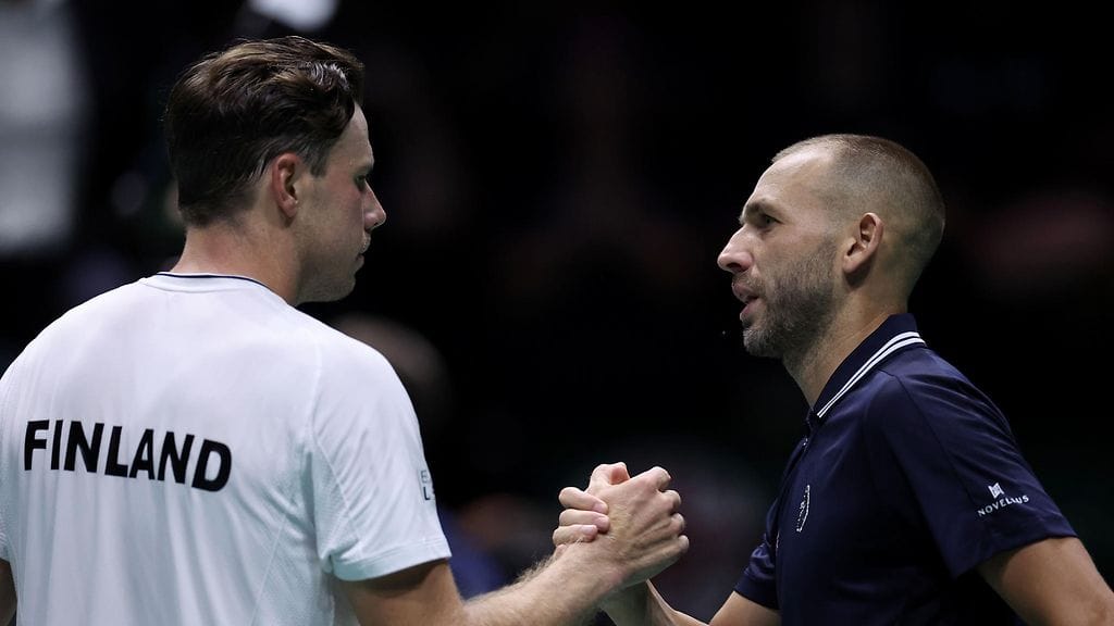 Suomen Eero Vasa taipui avausottelussa Britannian Daniel Evansille.