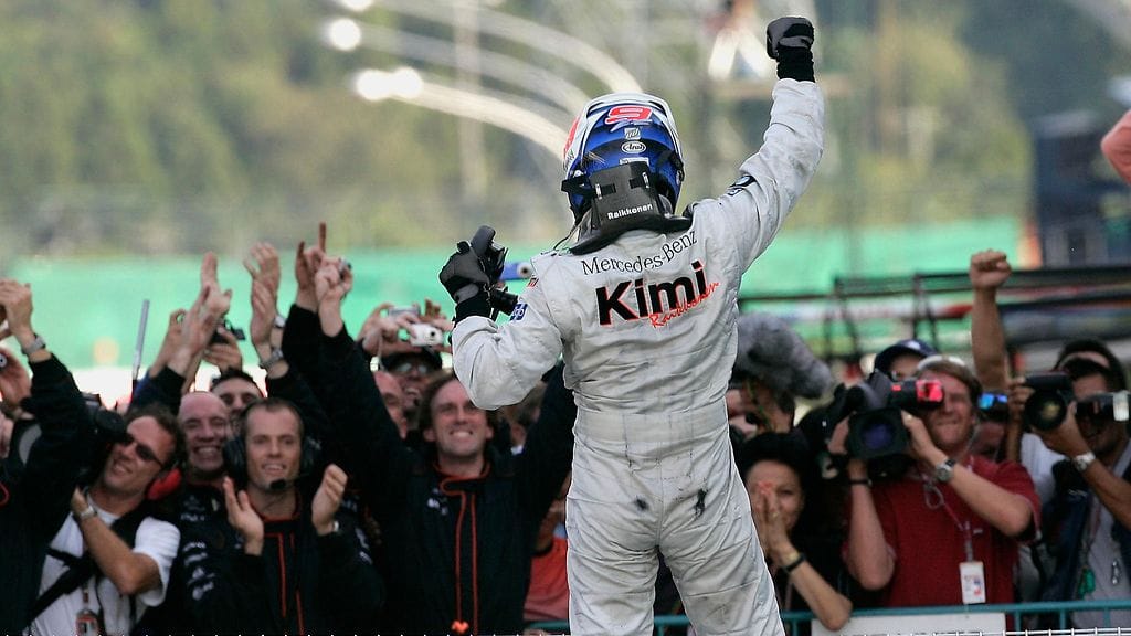 Kimi Räikkönen juhli McLarenilla osakilpailuvoittoa kaikkiaan yhdeksän kertaa.