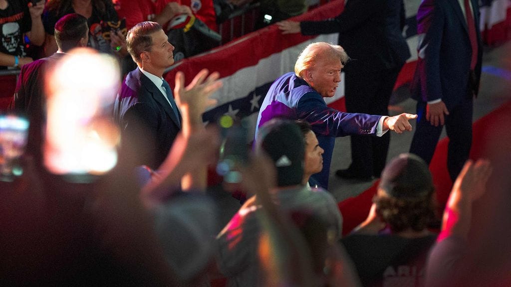 Toisen salamurhayrityksen kohteeksi joutunut Donald Trump kampanjoi tiistaina vaa'ankieliosavaltio Michiganissa.