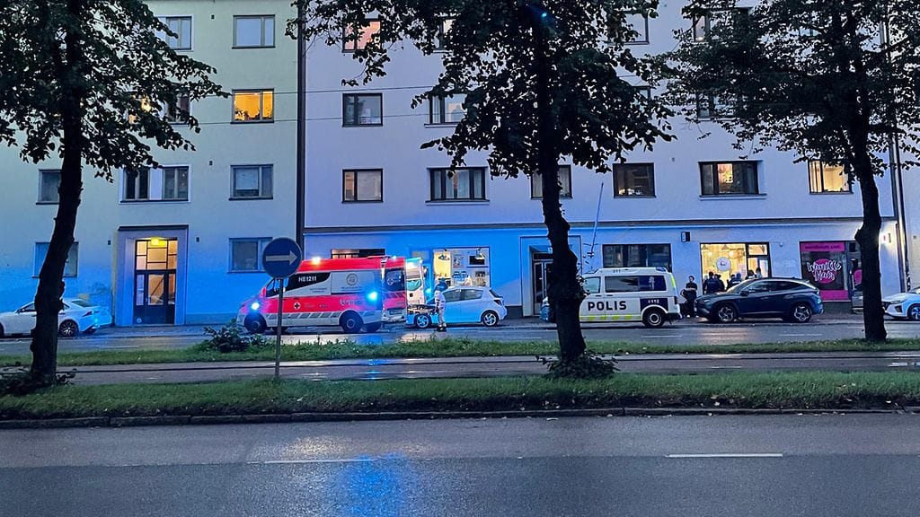 Epäilty murhan yritys tapahtui Helsingin Mäkelänkadulla sijaitsevassa parturissa.
