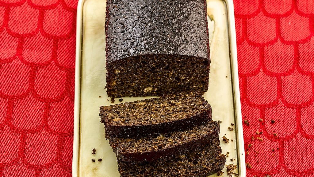 Vappu Pimiän saaristolaisleipä sopii vaikka joulupöytään.