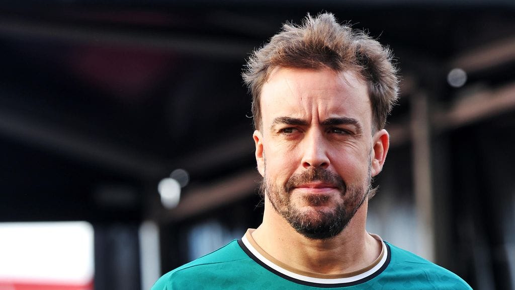 Fernando Alonso tekee F1-historiaa.