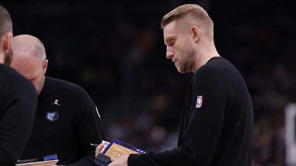 Tuomas Iisalo toimi Memphis Grizzliesin päävalmentajana ke-to-yön NBA-kierroksella.