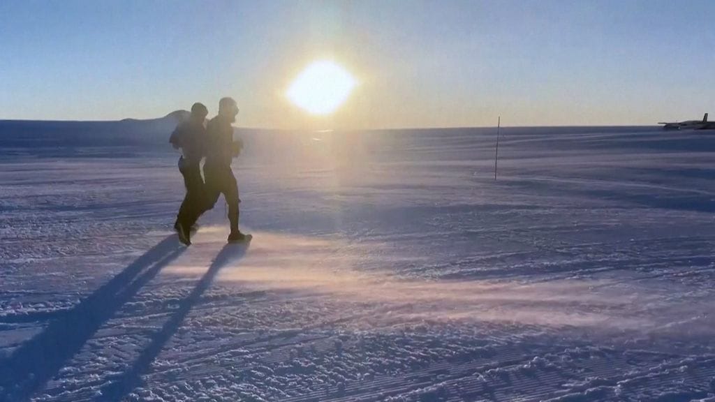 Ultrajuoksu Etelämantereella kisattiin hyisissä olosuhteissa.