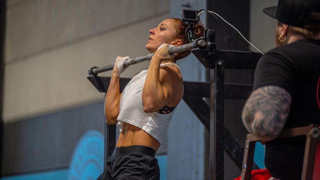 Maria Kojoukhova (arkistokuvassa) teki jälleen toistoleuanvedon maailmanennätyksen.