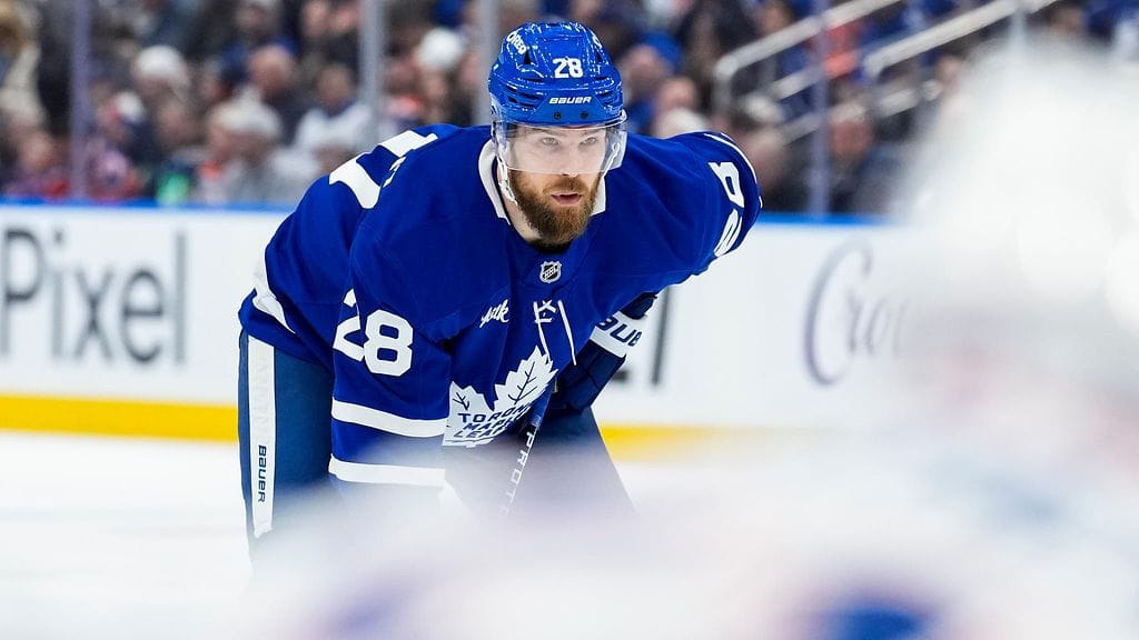 Jani Hakanpää Toronton paidassa.