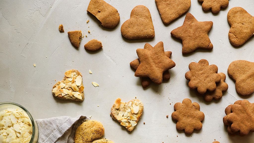 Piparkakut valmistuvat kätevästi myös airfryerissa, jossa on helppo paistaa pienempikin satsi.