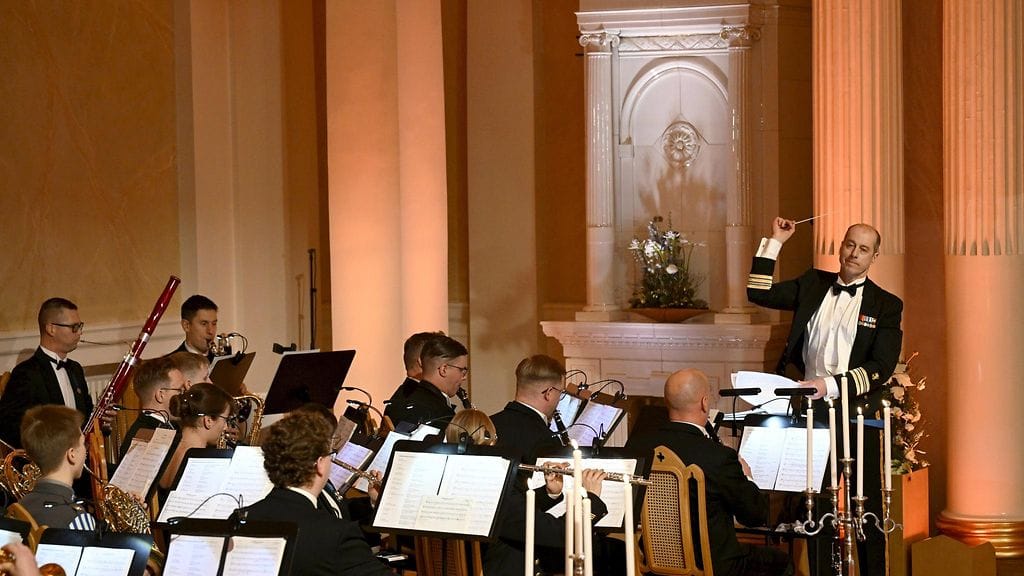 Linnan juhlissa on tänä vuonna aiempaa enemmän musiikkiesityksiä ja aiempaa hämärämpi valaistus.