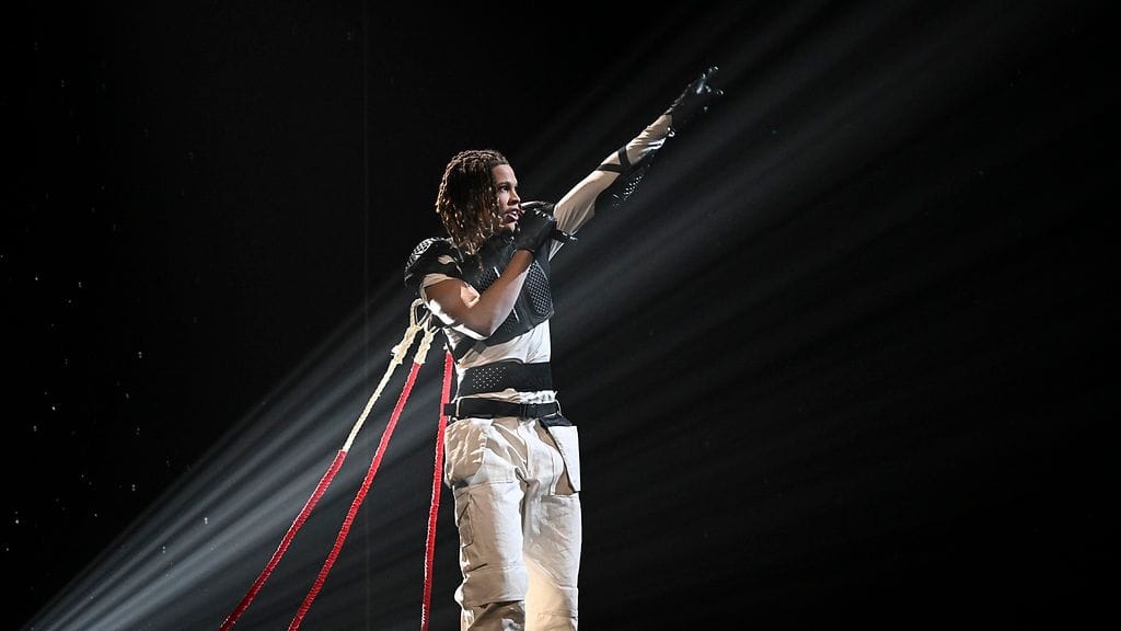 Sexmanen tuore kappale kohautti sosiaalisessa mediassa.