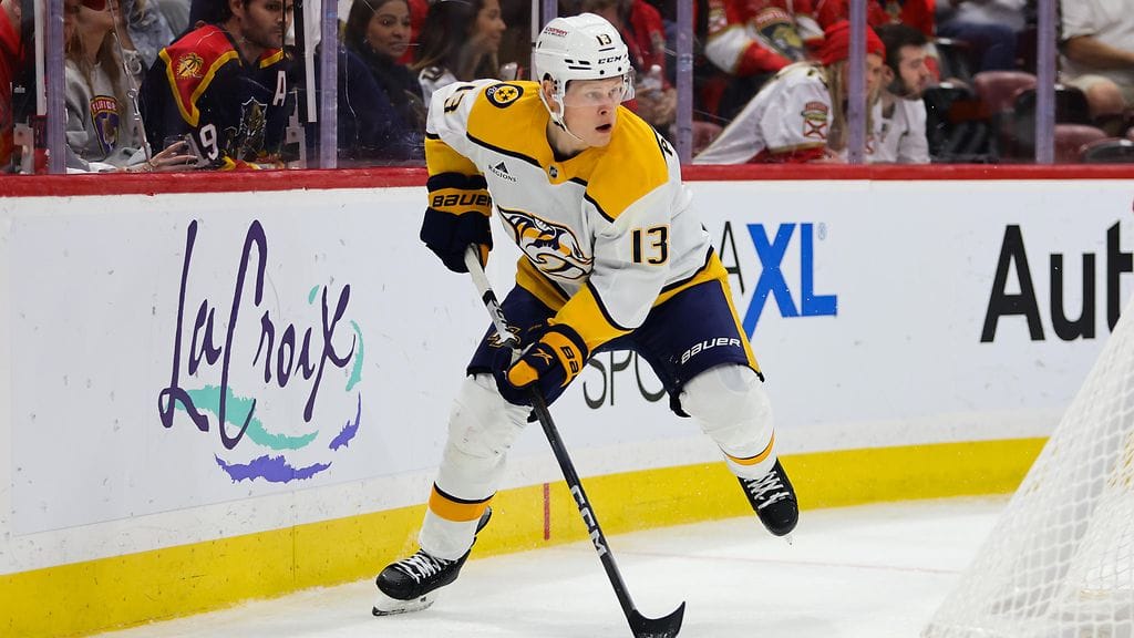 Juuso Pärssinen jatkaa NHL-uraansa Colorado Avalanchessa.