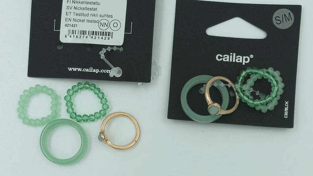 Kuvan metallisormus sisältää kadmiumia yli sallitun määrän.