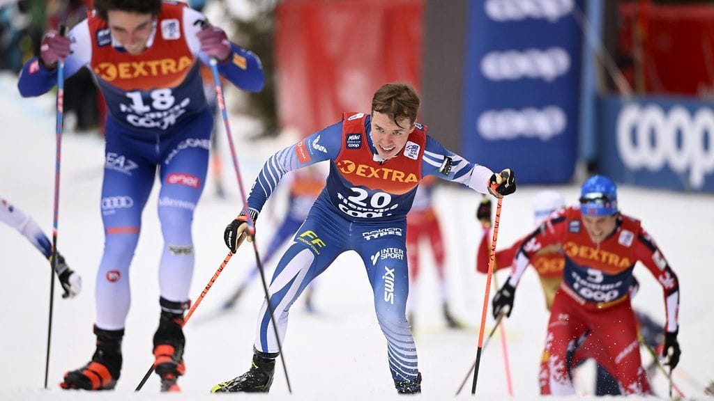 Arsi Ruuskanen iskemässä Alpe Cermisin loppunousua.