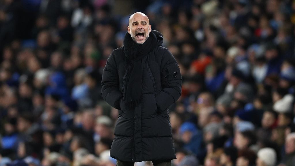 Valioliiga-jätti Manchester Cityn kehno alkukausi on saanut päävalmentaja Pep Guardiolan kyseenalaistamaan viime kesän valintojaan.