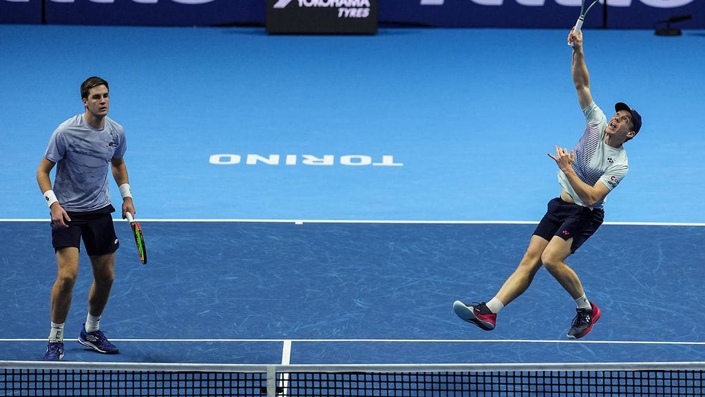 Harri Heliövaara (oik.) ja Henry Patten etenivät puolivälieriin Australian avoimissa.