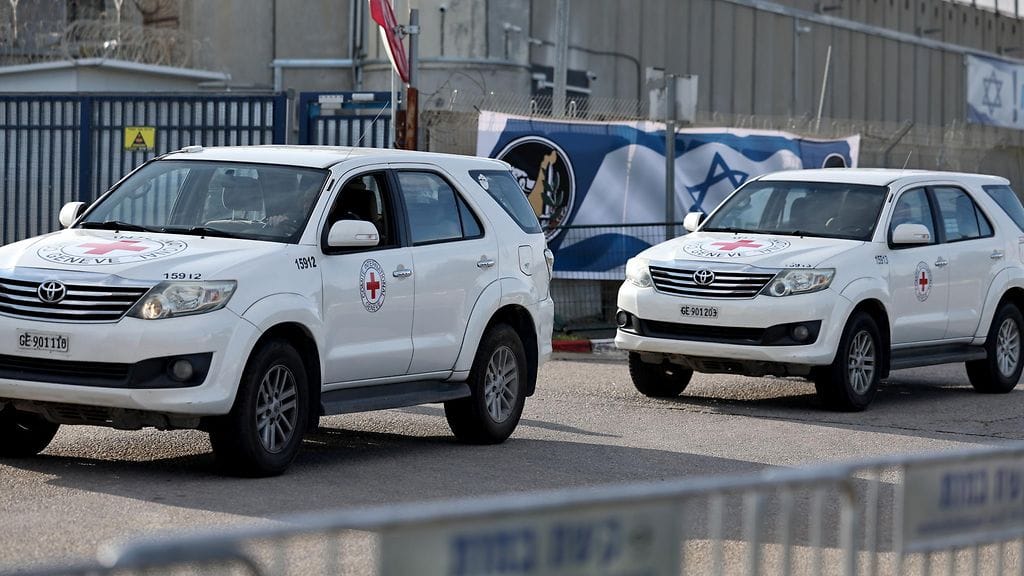 2501 AOP PUNAINEN RISTI GAZA ISRAEL