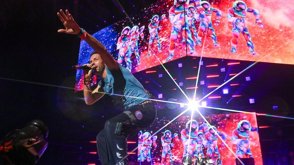 Toimitusjohtaja ja henkilöstöpäällikkö kärähtivät Coldplayn keikalla salasuhteesta.