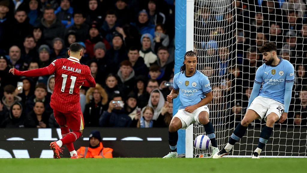 Mohamed Salah (11) oli iskussa ottelussa Manchester Cityä vastaan.