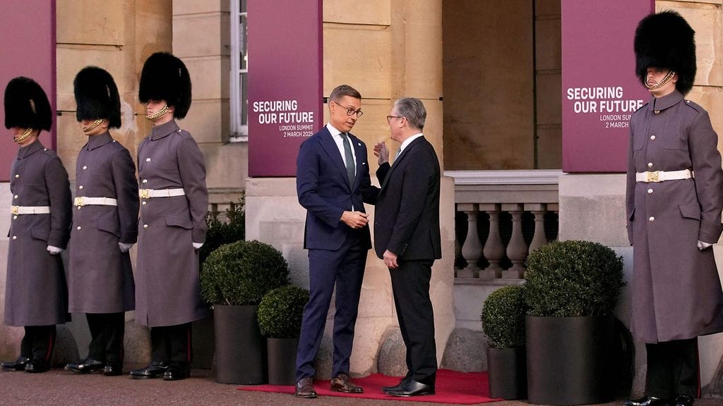 LK 2.3.2025 Presidentti Alexander Stubb Lontoossa Ukrainan tukikokouksessa. (1)