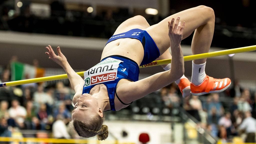 Heta Tuurin kengät eivät menneet tarkastuksesta läpi.