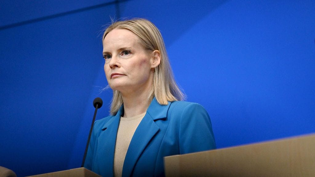 Purra perustelee ehdotustaan sillä, että varhaiskasvatus on paras paikka lapselle integroitua ja oppia kieltä.