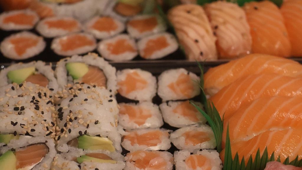 Helsingin keskustassa sijaitsevasta sushiravintolasta paljastui useita epäkohtia. Kuvituskuva.