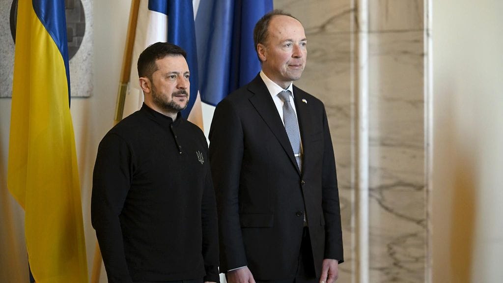 Ukrainan presidentti Volodymyr Zelenskyi vieraili Suomessa ja tapasi 19.3.2025 muun muassa eduskunnan puhemiehen Jussi Halla-ahon (ps.).