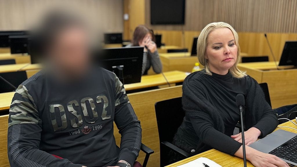 Syytettyä miestä avusti oikeudessa asianajaja Katri Mäkinen.