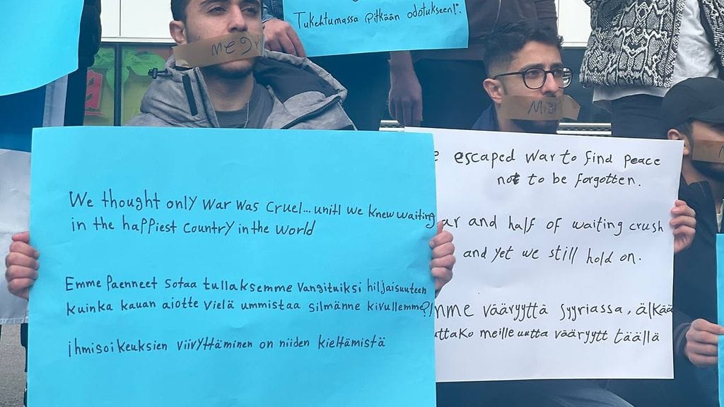 OMA Syyrian pakolaisten mielenosoitus Helsinki-Vantaa 19.4.2025