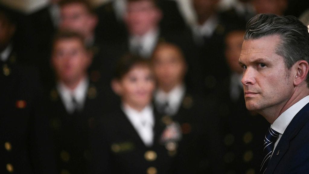 Yhdysvaltojen puolustusministeri Pete Hegseth Valkoisessa talossa 15. huhtikuuta.