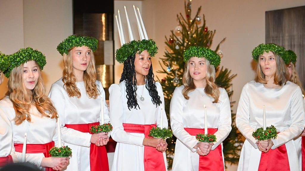 Toissa vuonna Lucia-neitona toiminut Daniela Owusu sai suuren määrän rasistisia vihaviestejä sosiaalisessa mediassa.