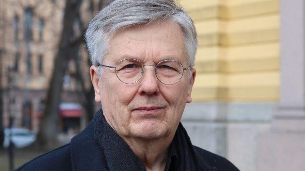 Emeritusprofessori Ari Salminen Vaasan yliopistosta sanoo, että poliittiset virkanimitykset voivat olla vallan väärinkäyttöä.