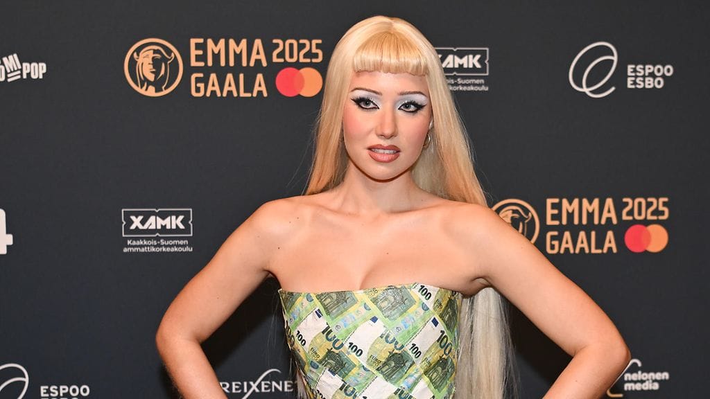 laulaja Olga villitsi Karjalan prikaatissa