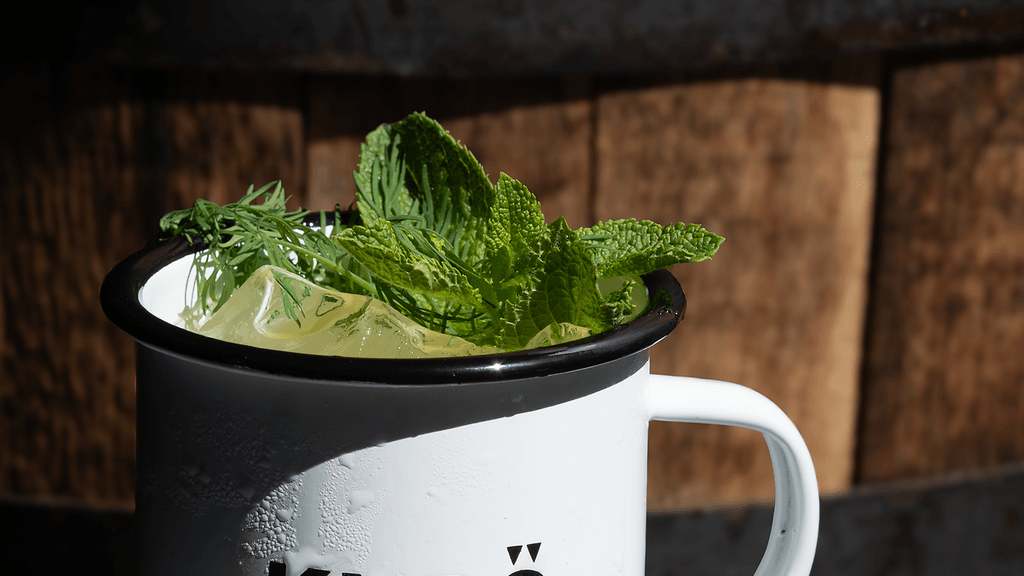 Ginipohjainen drinkki on valmistettu KAJ-yhtyeen inspiroimana.