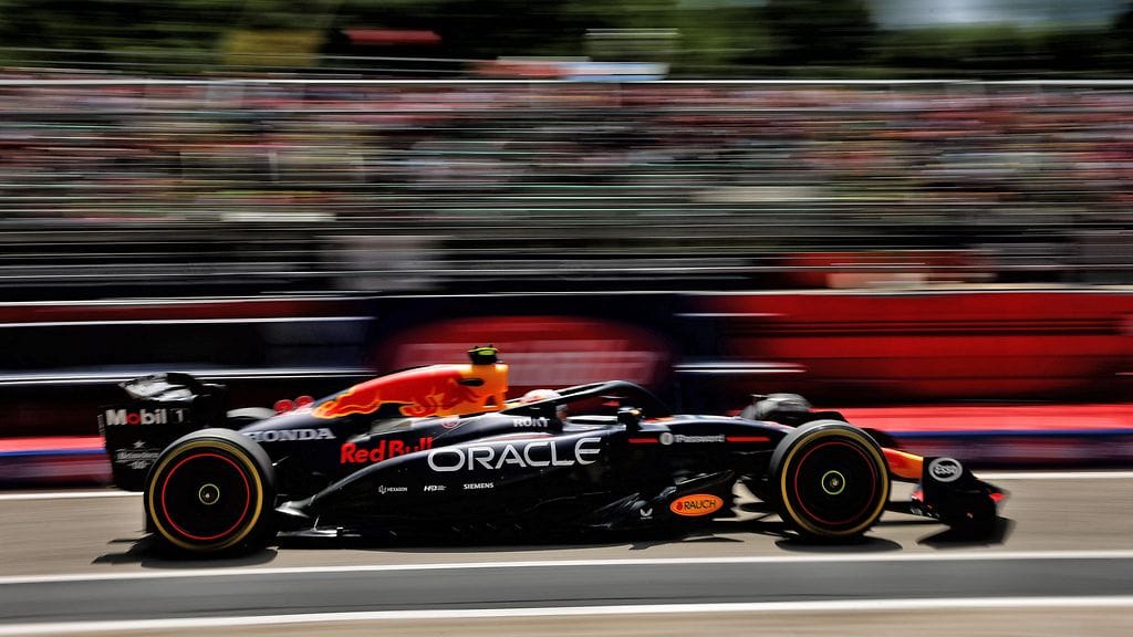 Yuki Tsunoda ajoi ulos Emilia-Romagnan GP:n aika-ajoissa.