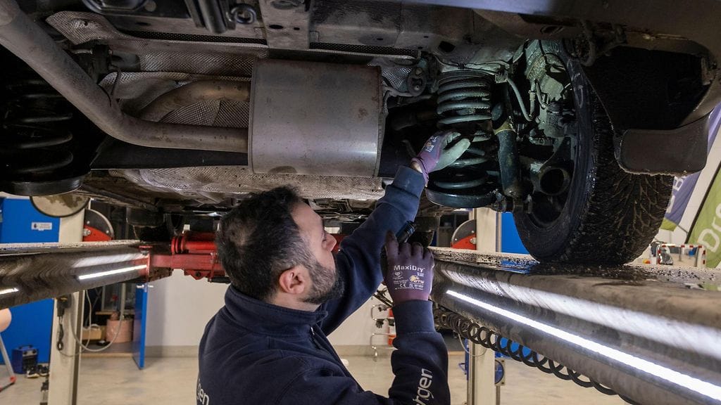 Vanhemmat autot hylätään katsastuksessa useammin, kertoo Traficom.