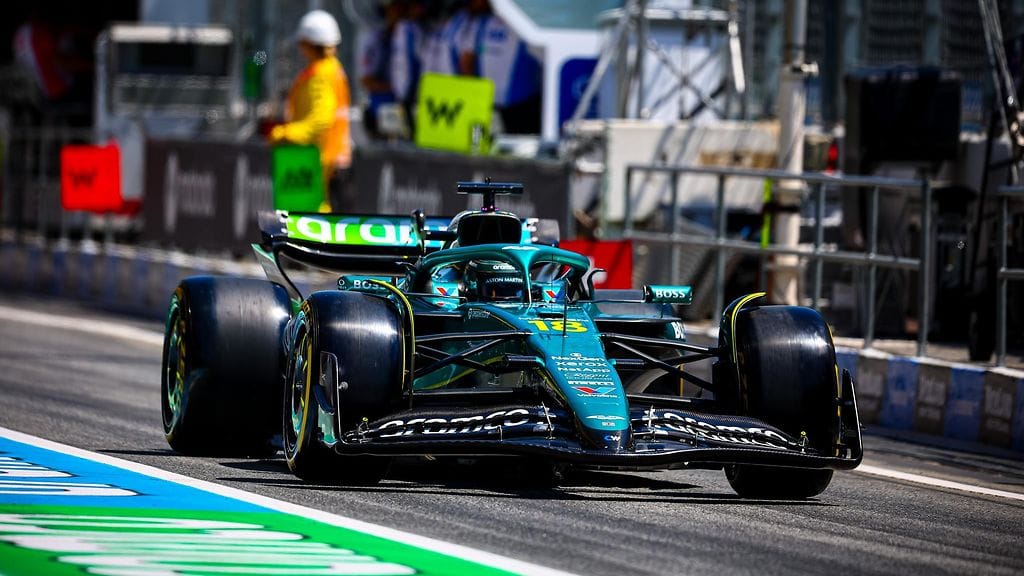 Aston Martinin Lance Stroll ei pysty ajamaan Barcelonassa.