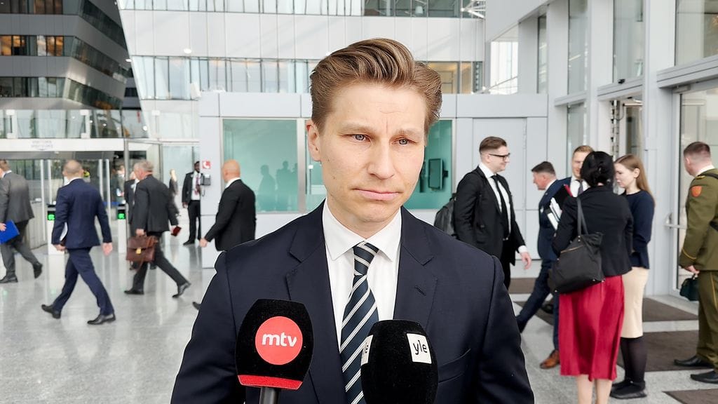 Nato-maiden puolustusministerit tapaavat tänään.