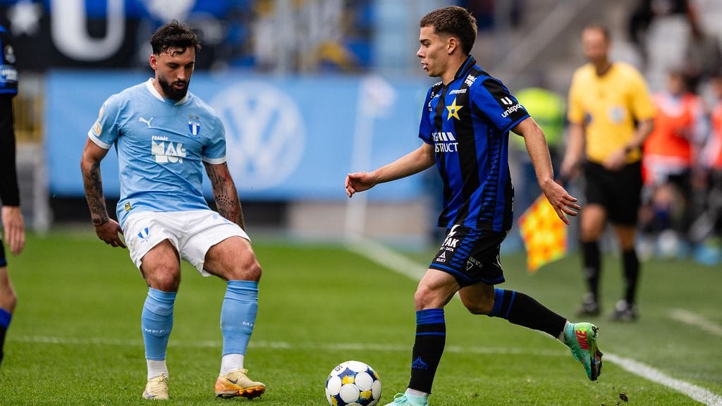 Leo Walta (oik.) on äitynyt kovaan vireeseen Ruotsin Allsvenskanissa.